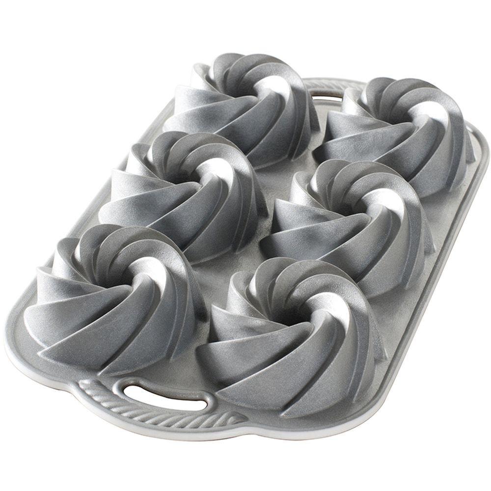 Silver Heritage Bundt® Pan